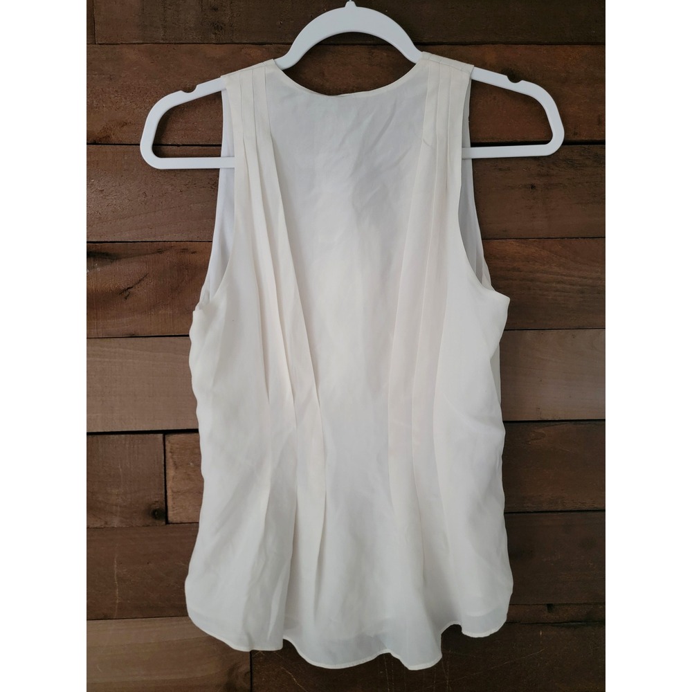 NWT Joie 100% Silk Porcelain White Pleated V-Neck Sleeveless Eulalia Blouse XS - Picture 4 of 10